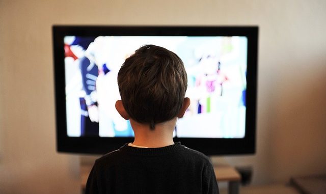 Ab wann duerfen Kinder fernsehen?