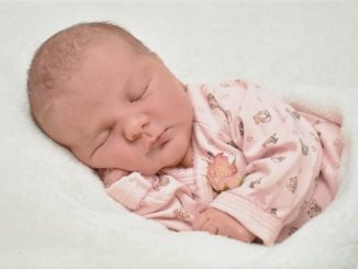 Welchen Schlafbedarf hat ein Baby?