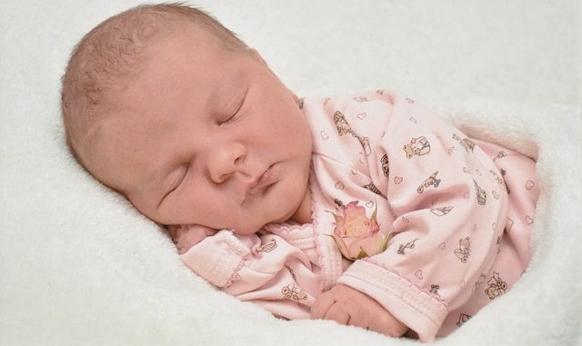 Schlafbedarf Baby Welchen Schlafbedarf hat ein Baby?