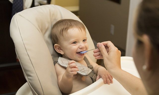 Was isst ein 9 Monate altes Baby?