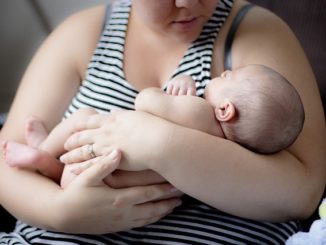Baby richtig halten