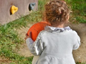 Ab wann können Kinder Bälle fangen?