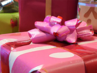 Kind bekommt zu viele Geschenke